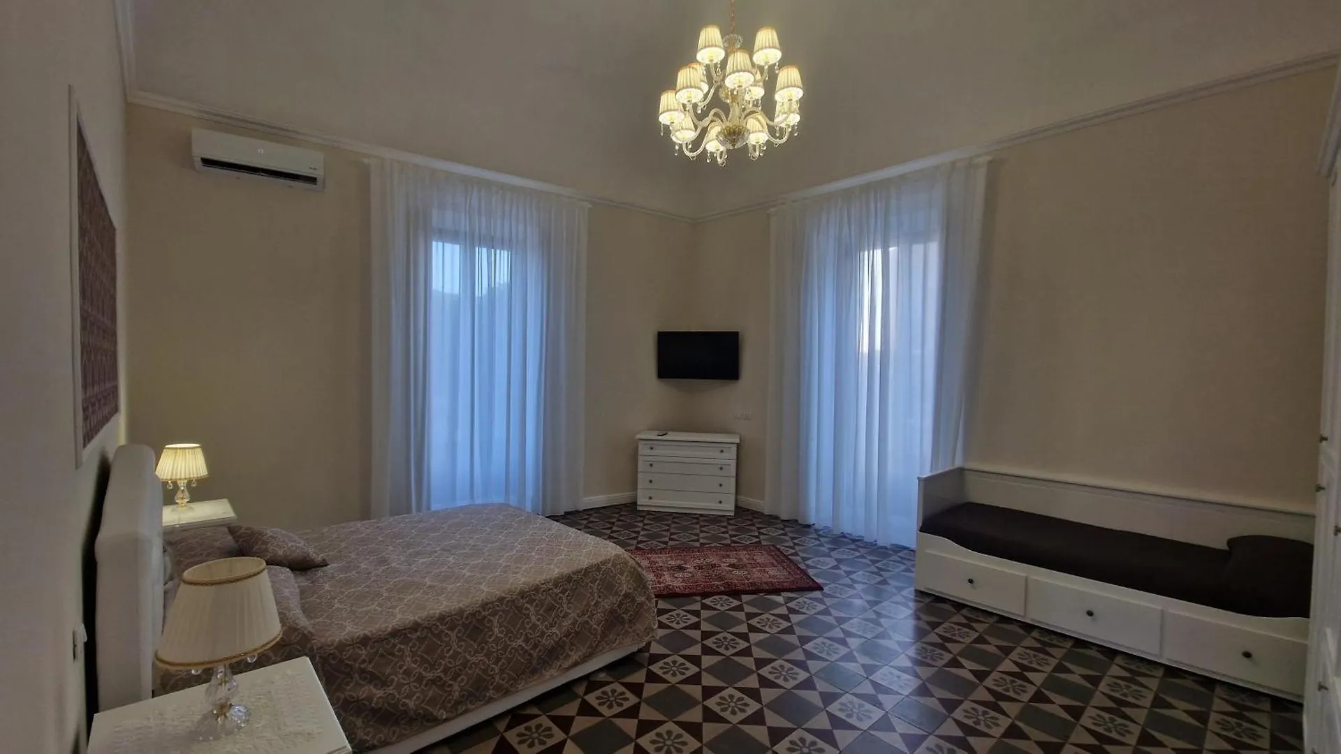 Ancients Courts Of Catania Apartment